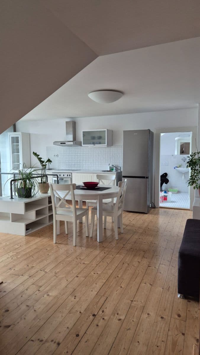 Pronájem bytu 2+kk 61 m², U Hráze, Praha, Praha Pronájem bytu 2+kk 61 m², U Hráze, Praha, Praha