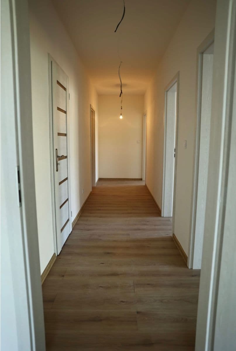 Prodej domu 152 m², pozemek 866 m², Kamenný Přívoz, Středočeský kraj Prodej domu 152 m², pozemek 866 m², Kamenný Přívoz, Středočeský kraj