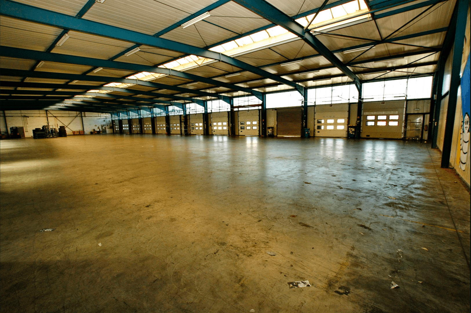 Pronájem nebytového prostoru 3.500 m², Daimlerstr.15, Bochum, Severní Porýní-Vestfálsko Pronájem nebytového prostoru 3.500 m², Daimlerstr.15, Bochum, Severní Porýní-Vestfálsko