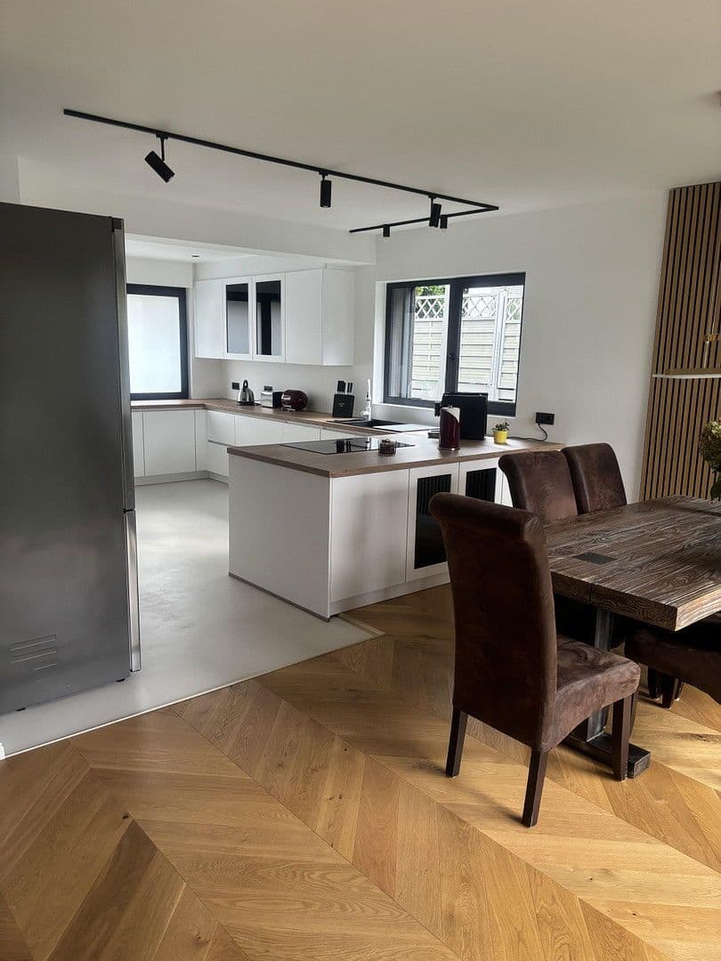 Prodej domu 140 m², pozemek 554 m², Arnsberg, Severní Porýní-Vestfálsko Prodej domu 140 m², pozemek 554 m², Arnsberg, Severní Porýní-Vestfálsko