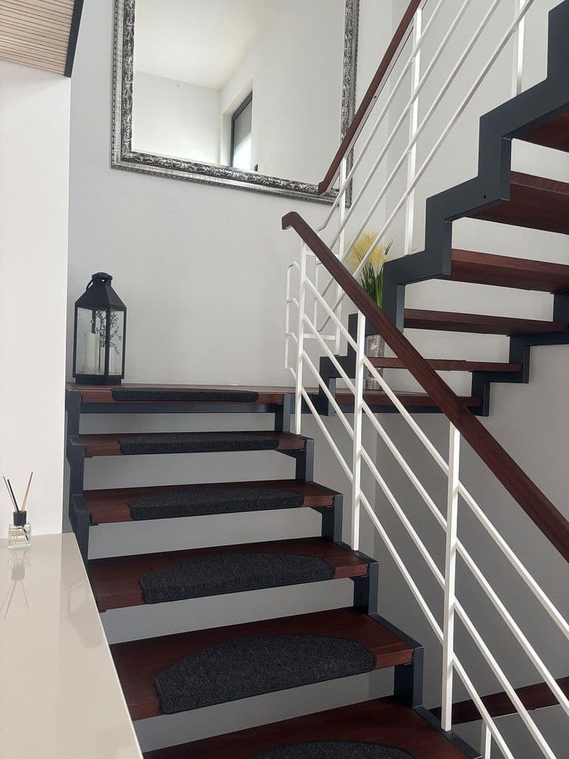 Prodej domu 140 m², pozemek 554 m², Arnsberg, Severní Porýní-Vestfálsko Prodej domu 140 m², pozemek 554 m², Arnsberg, Severní Porýní-Vestfálsko