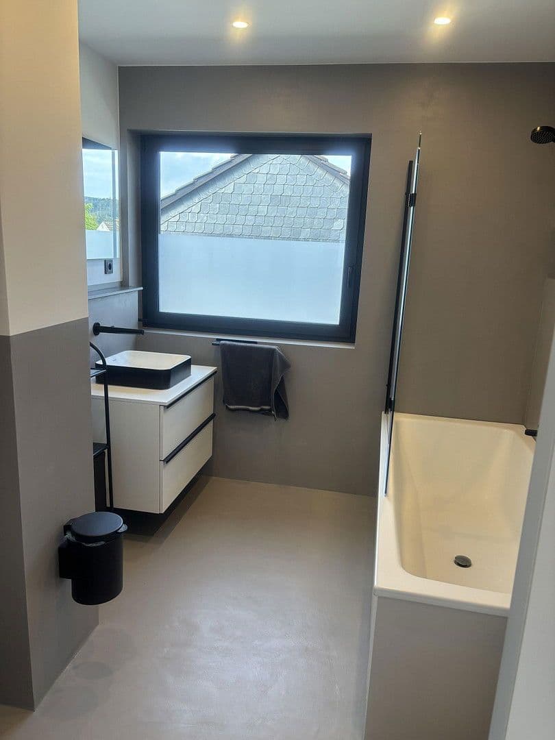 Prodej domu 140 m², pozemek 554 m², Arnsberg, Severní Porýní-Vestfálsko Prodej domu 140 m², pozemek 554 m², Arnsberg, Severní Porýní-Vestfálsko