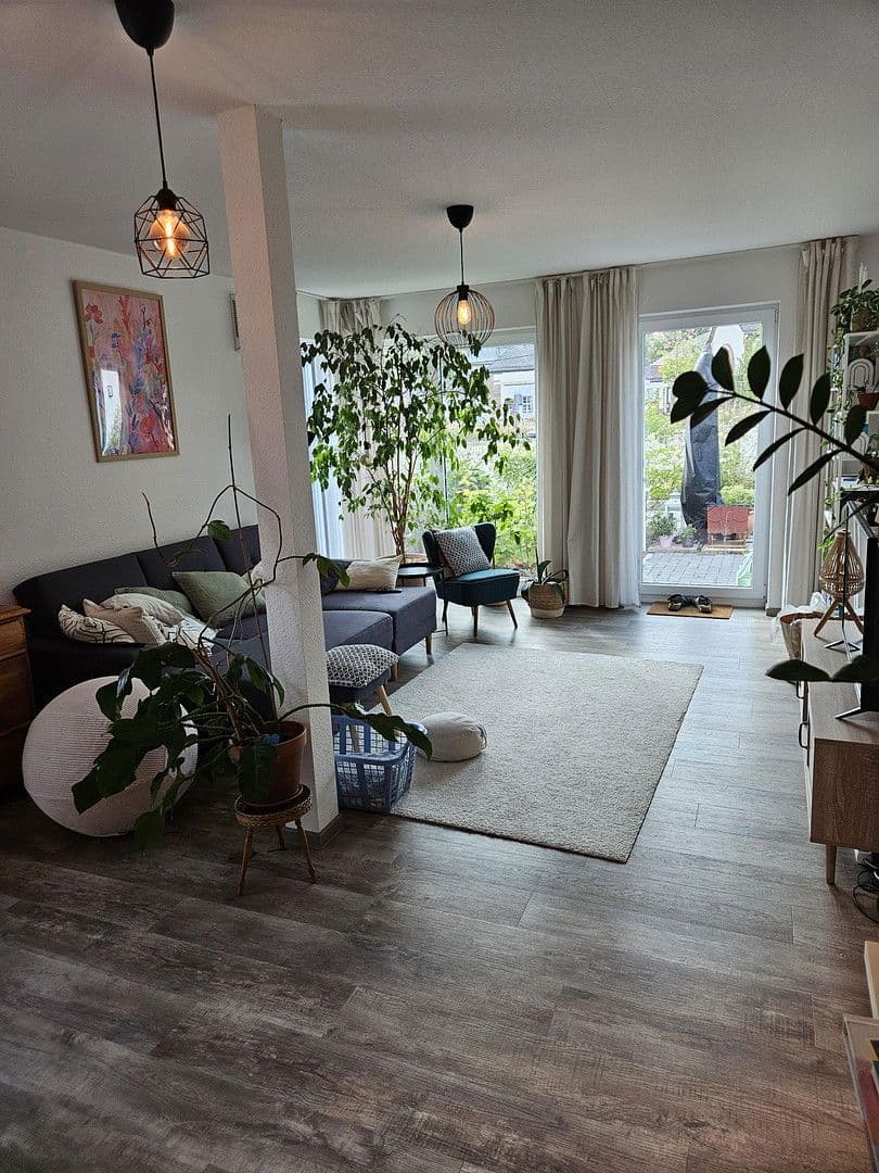 Pronájem bytu 4+1 122 m², Marburg, Hessen Pronájem bytu 4+1 122 m², Marburg, Hessen