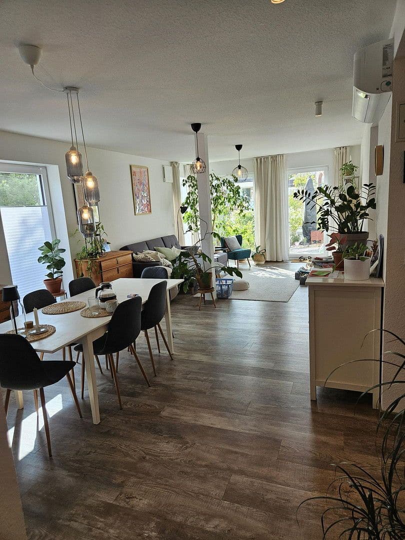 Pronájem bytu 4+1 122 m², Marburg, Hessen Pronájem bytu 4+1 122 m², Marburg, Hessen