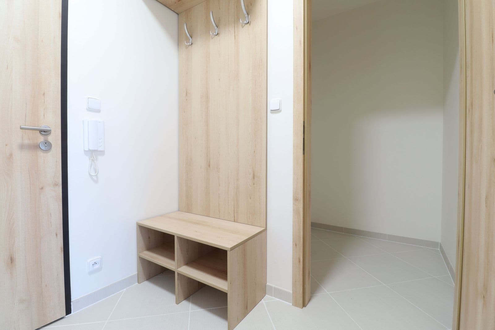 Pronájem bytu 1+kk 47 m², Baarové, Praha, Praha Pronájem bytu 1+kk 47 m², Baarové, Praha, Praha