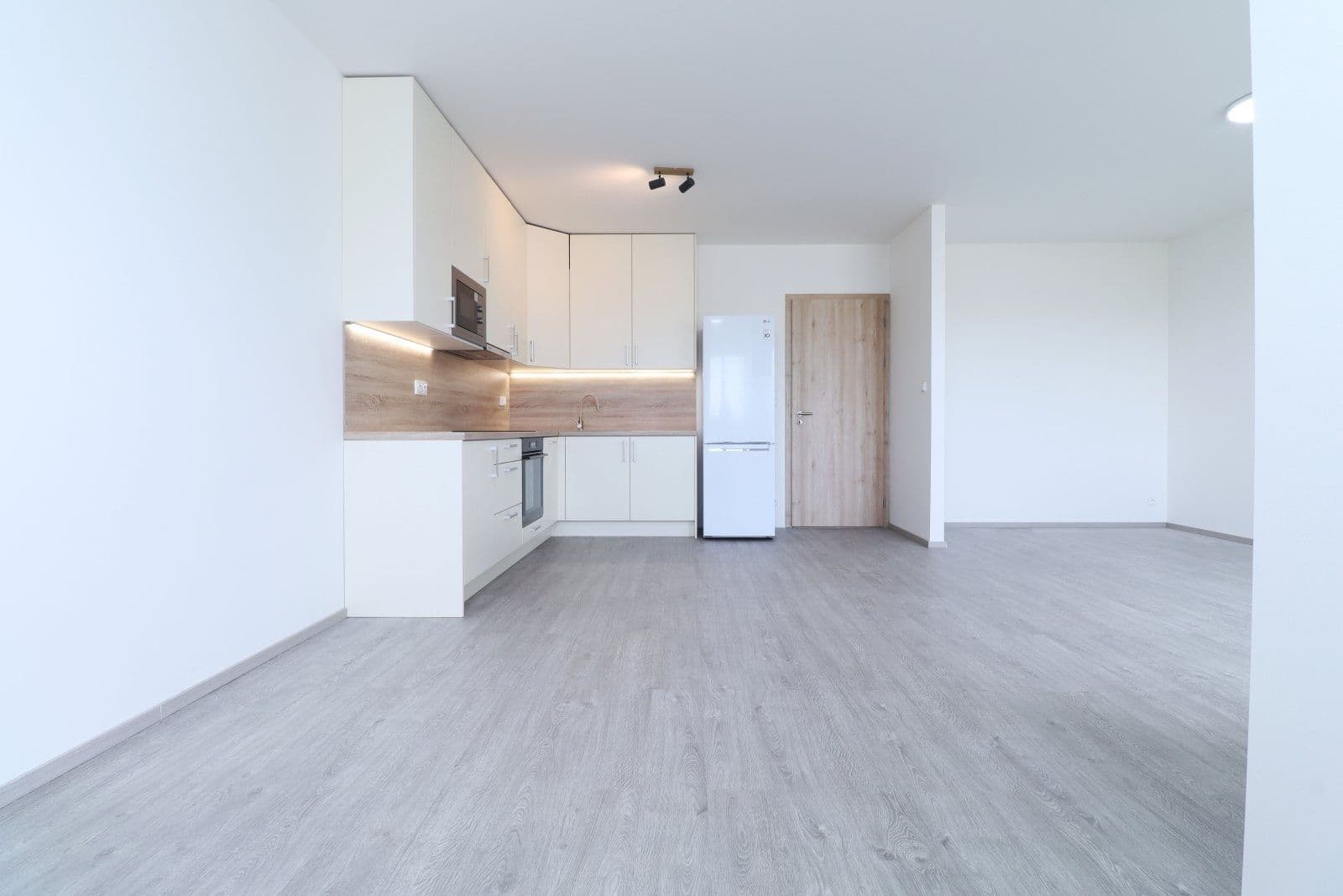 Pronájem bytu 1+kk 47 m², Baarové, Praha, Praha Pronájem bytu 1+kk 47 m², Baarové, Praha, Praha