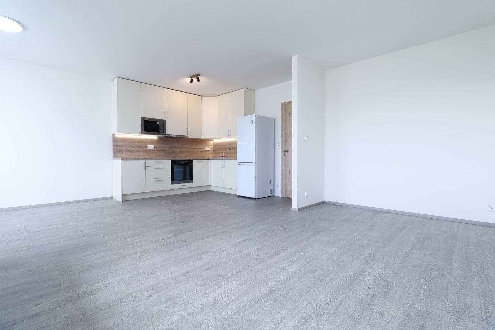 Pronájem bytu 1+kk 47 m², Baarové, Praha, Praha Pronájem bytu 1+kk 47 m², Baarové, Praha, Praha