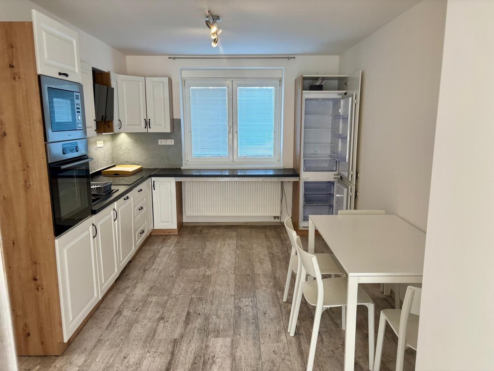 Pronájem bytu 2+1 59 m², Masarykova, Roztoky, Středočeský kraj Pronájem bytu 2+1 59 m², Masarykova, Roztoky, Středočeský kraj