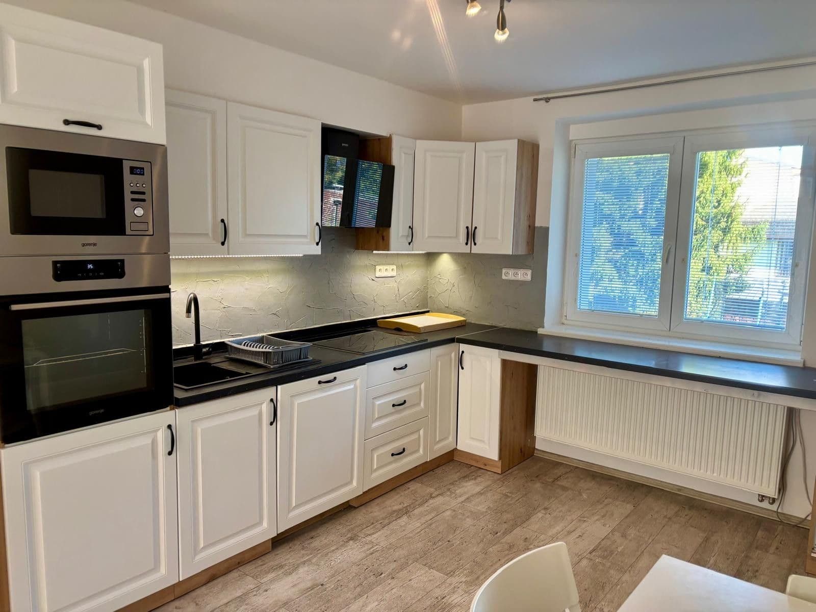 Pronájem bytu 2+1 59 m², Masarykova, Roztoky, Středočeský kraj Pronájem bytu 2+1 59 m², Masarykova, Roztoky, Středočeský kraj