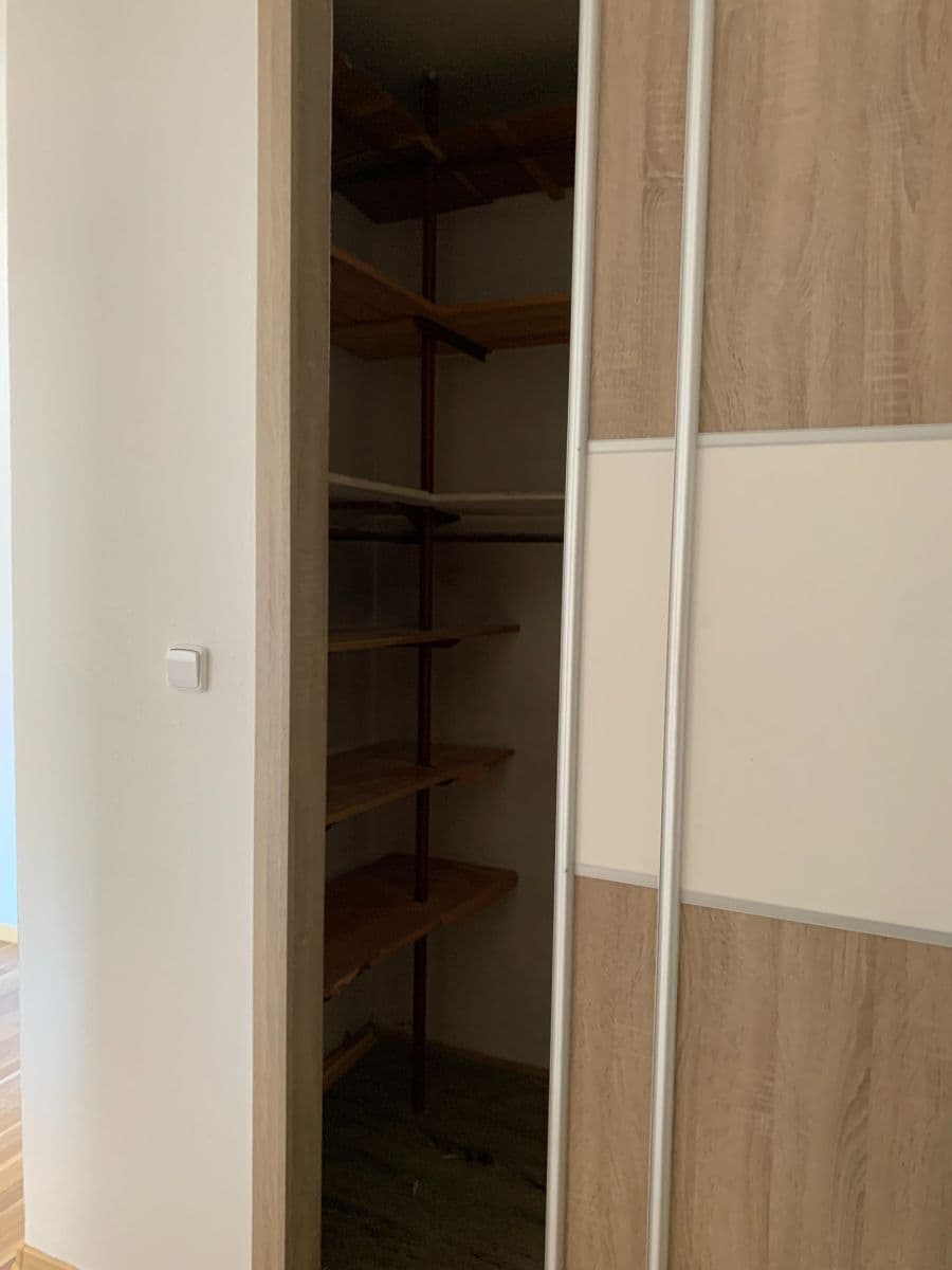 Pronájem bytu 2+1 50 m², sídliště U Nádraží, Jindřichův Hradec, Jihočeský kraj Pronájem bytu 2+1 50 m², sídliště U Nádraží, Jindřichův Hradec, Jihočeský kraj