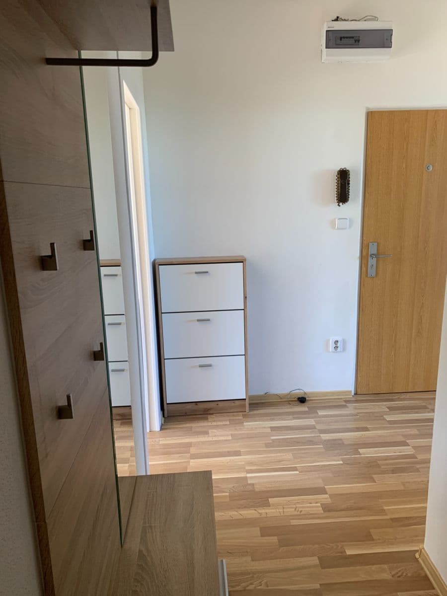 Pronájem bytu 2+1 50 m², sídliště U Nádraží, Jindřichův Hradec, Jihočeský kraj Pronájem bytu 2+1 50 m², sídliště U Nádraží, Jindřichův Hradec, Jihočeský kraj