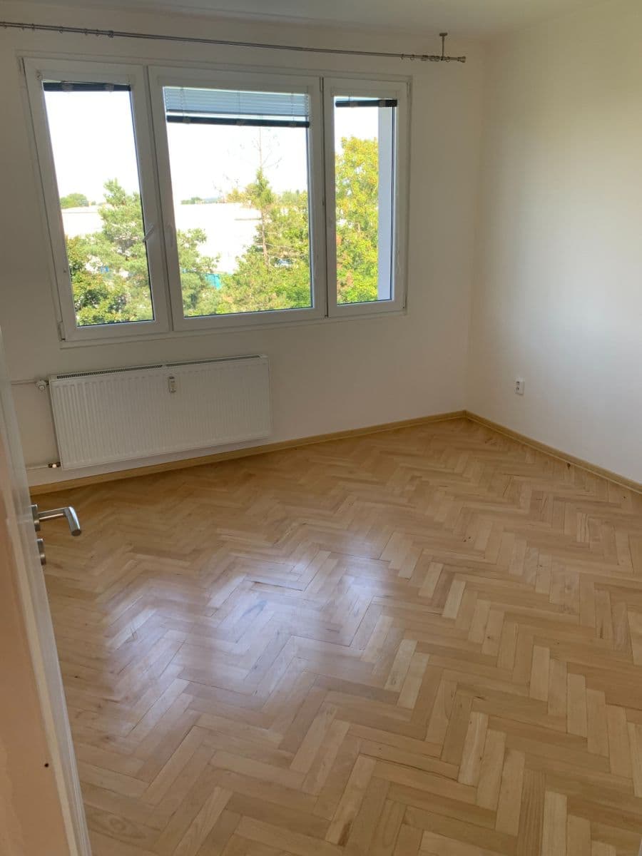 Pronájem bytu 2+1 50 m², sídliště U Nádraží, Jindřichův Hradec, Jihočeský kraj Pronájem bytu 2+1 50 m², sídliště U Nádraží, Jindřichův Hradec, Jihočeský kraj