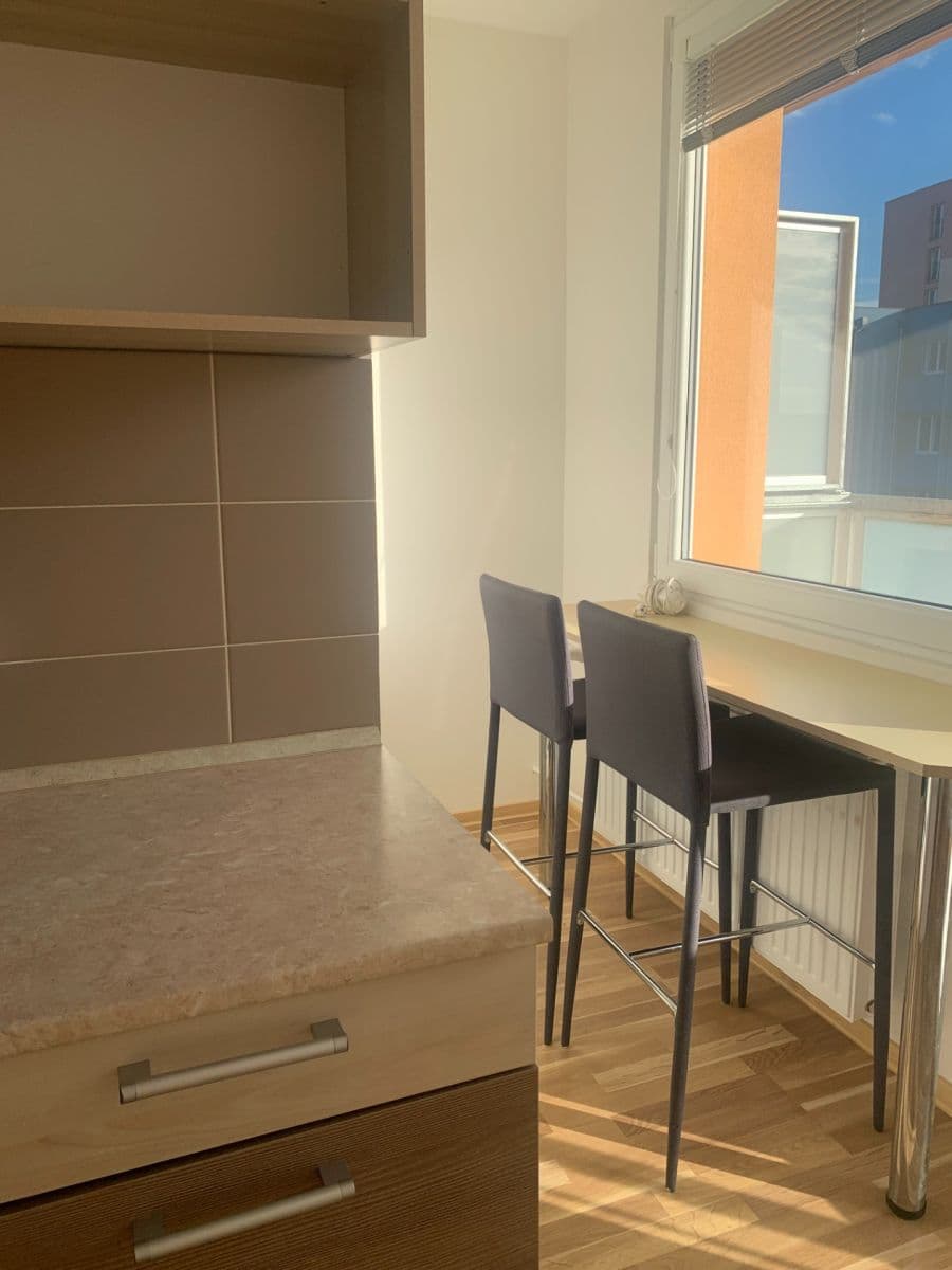 Pronájem bytu 2+1 50 m², sídliště U Nádraží, Jindřichův Hradec, Jihočeský kraj Pronájem bytu 2+1 50 m², sídliště U Nádraží, Jindřichův Hradec, Jihočeský kraj