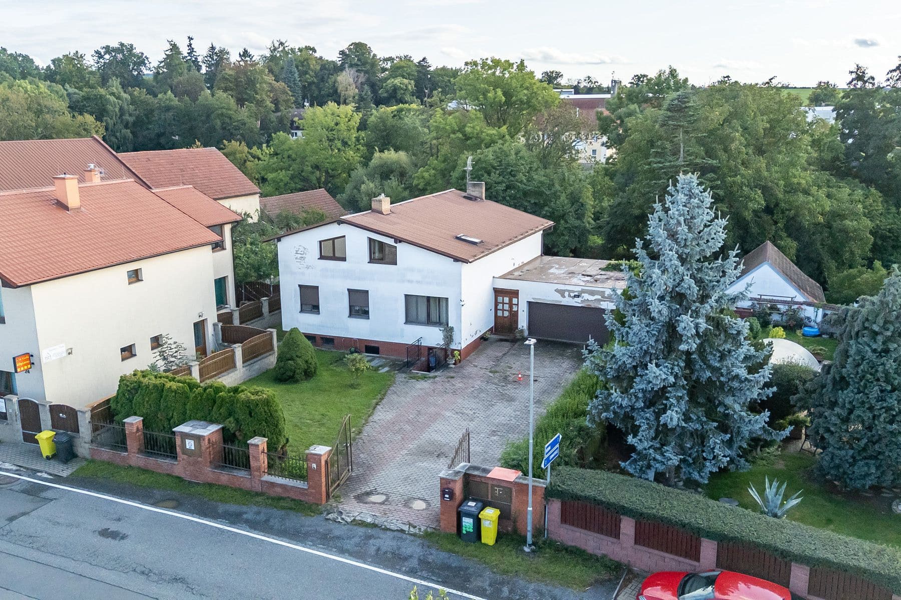 Prodej domu 270 m², pozemek 868 m², Modletice, Středočeský kraj Prodej domu 270 m², pozemek 868 m², Modletice, Středočeský kraj