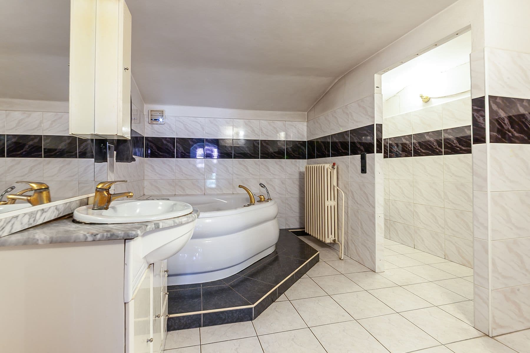 Prodej domu 270 m², pozemek 868 m², Modletice, Středočeský kraj Prodej domu 270 m², pozemek 868 m², Modletice, Středočeský kraj