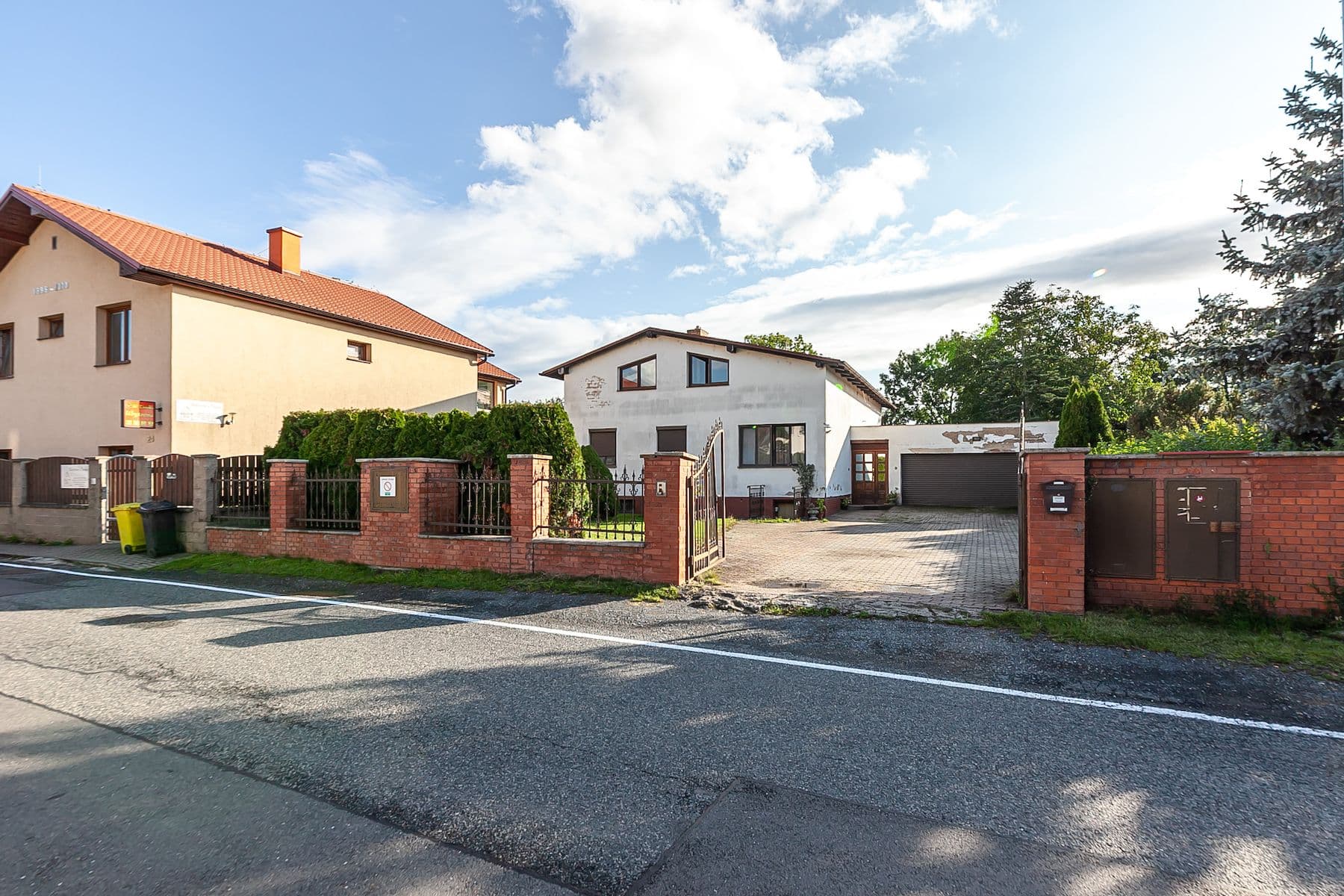 Prodej domu 270 m², pozemek 868 m², Modletice, Středočeský kraj Prodej domu 270 m², pozemek 868 m², Modletice, Středočeský kraj