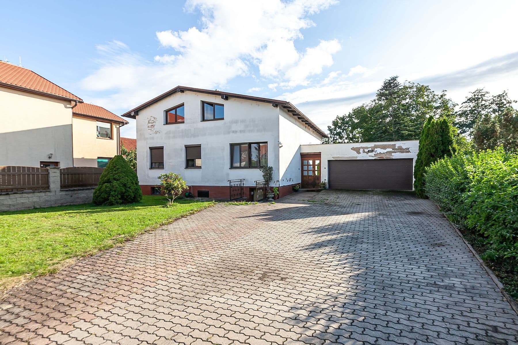 Prodej domu 270 m², pozemek 868 m², Modletice, Středočeský kraj Prodej domu 270 m², pozemek 868 m², Modletice, Středočeský kraj