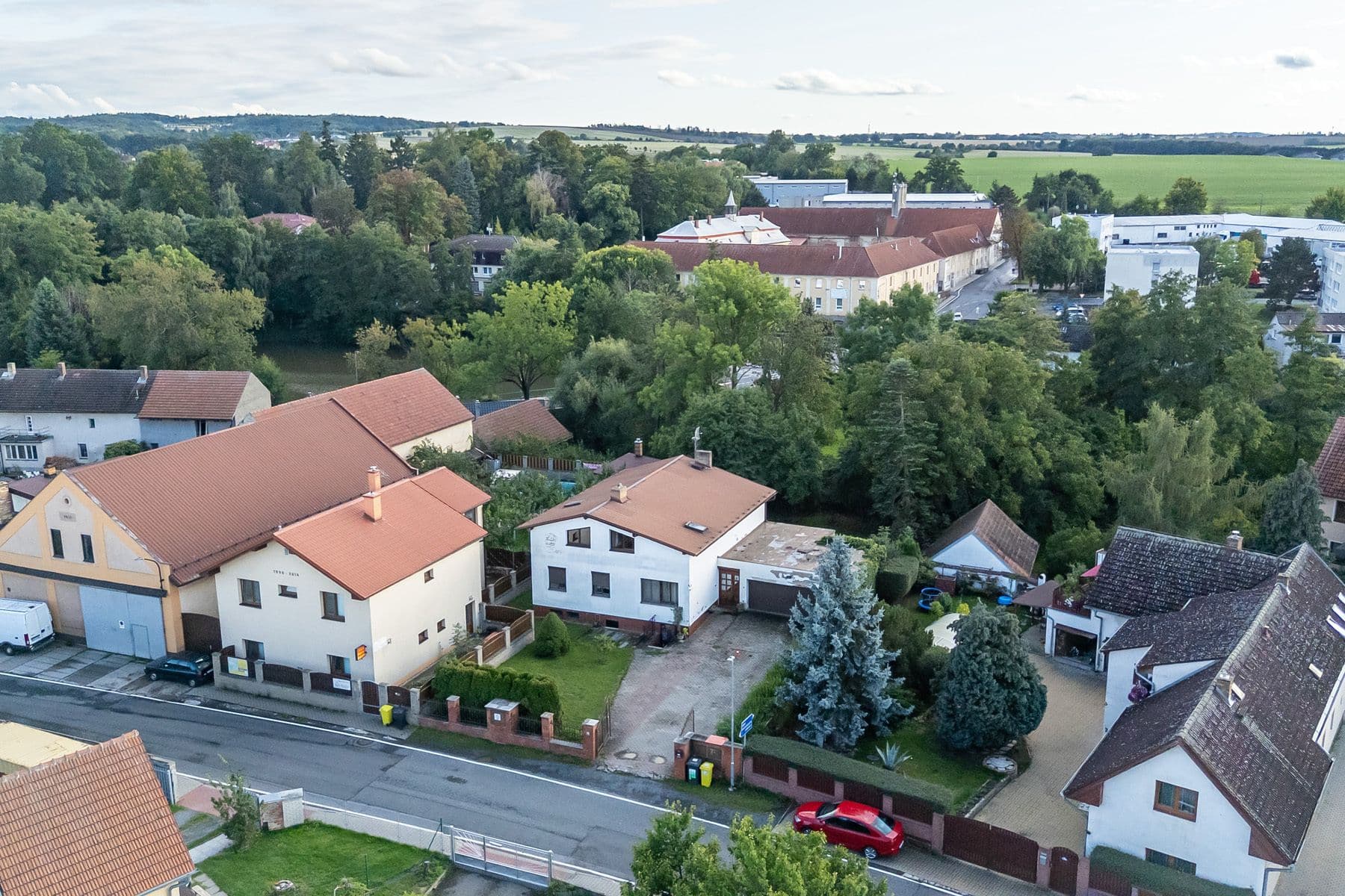 Prodej domu 270 m², pozemek 868 m², Modletice, Středočeský kraj Prodej domu 270 m², pozemek 868 m², Modletice, Středočeský kraj