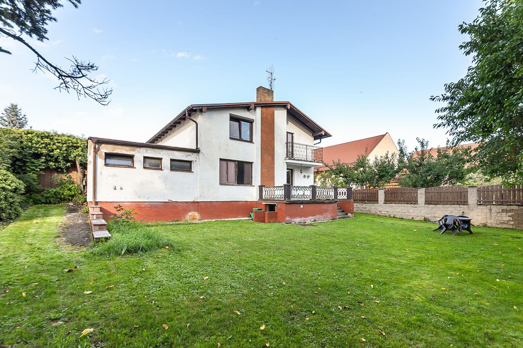 Prodej domu 270 m², pozemek 868 m², Modletice, Středočeský kraj Prodej domu 270 m², pozemek 868 m², Modletice, Středočeský kraj