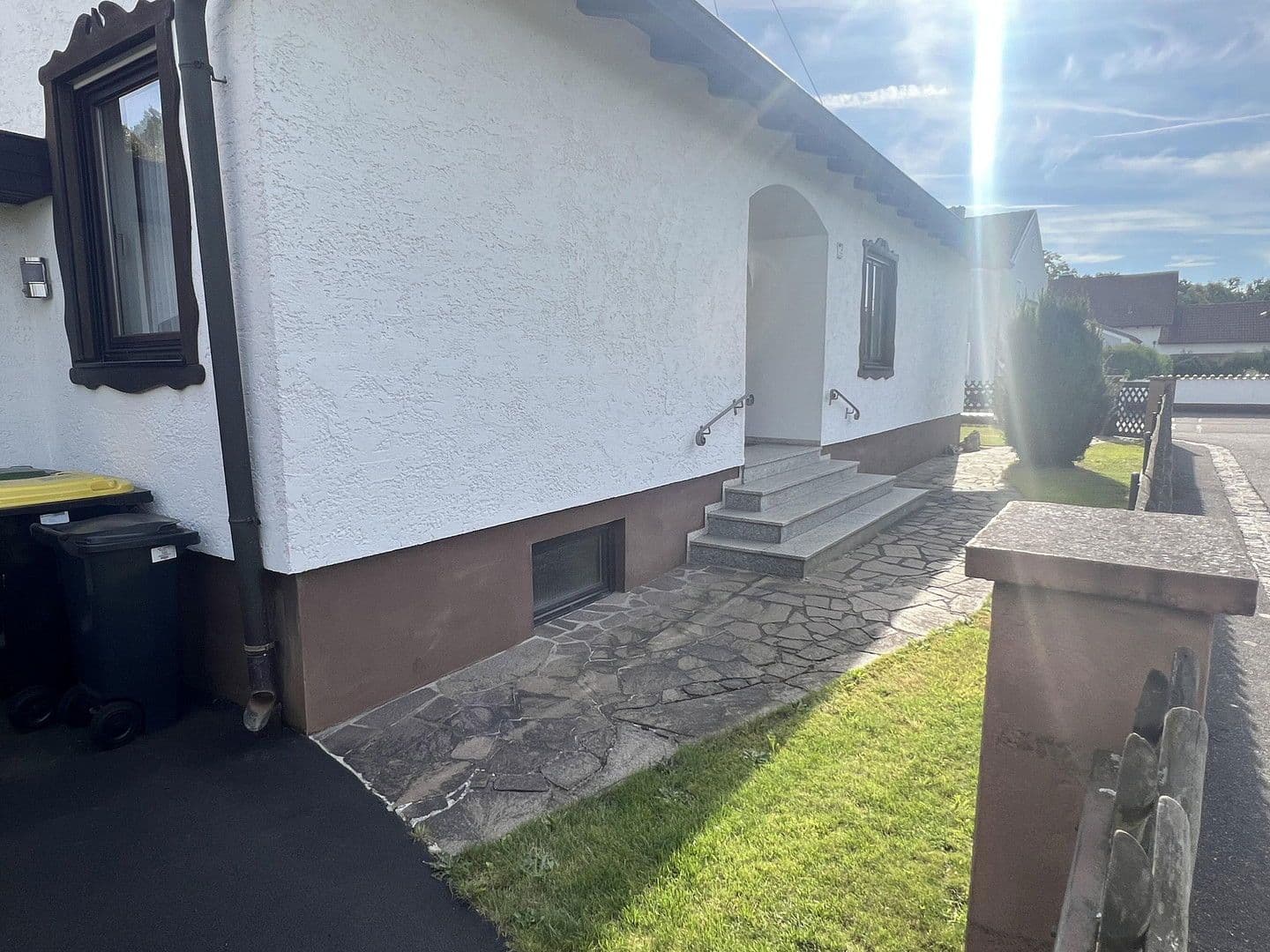 Prodej domu 107 m², pozemek 462 m², Pfarrstraße 17, Ernsgaden, Bavorsko Prodej domu 107 m², pozemek 462 m², Pfarrstraße 17, Ernsgaden, Bavorsko