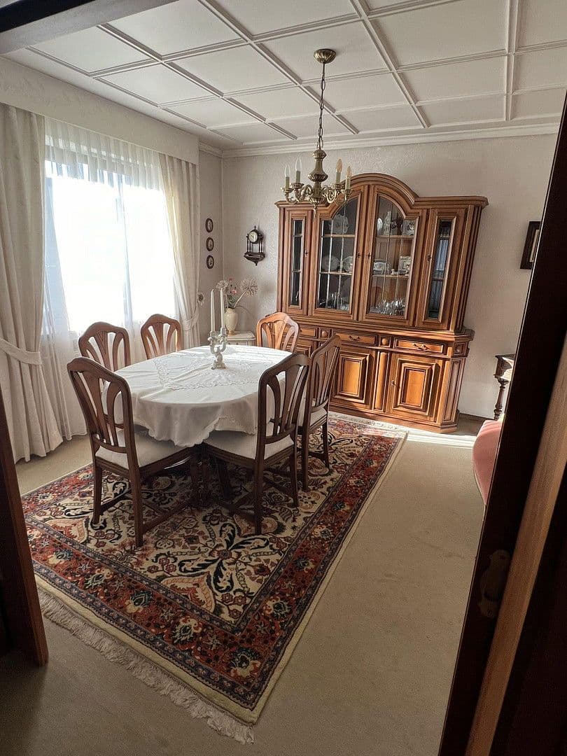 Prodej domu 107 m², pozemek 462 m², Pfarrstraße 17, Ernsgaden, Bavorsko Prodej domu 107 m², pozemek 462 m², Pfarrstraße 17, Ernsgaden, Bavorsko