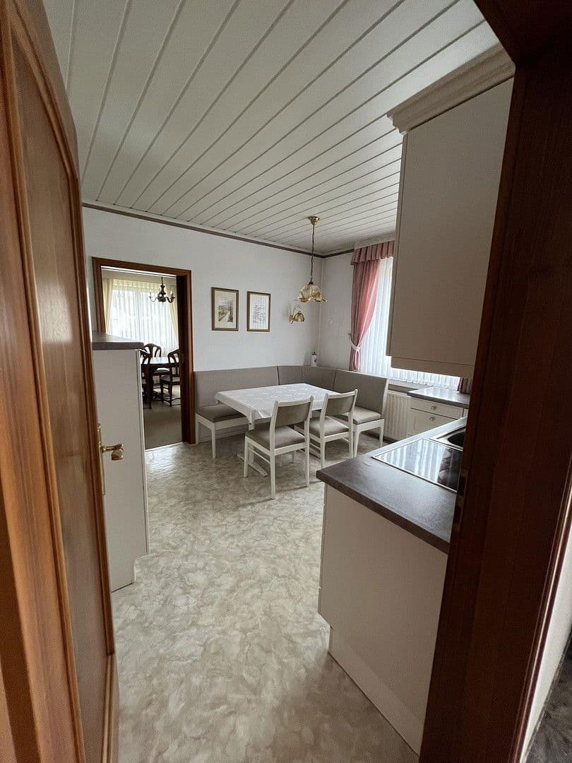 Prodej domu 107 m², pozemek 462 m², Pfarrstraße 17, Ernsgaden, Bavorsko Prodej domu 107 m², pozemek 462 m², Pfarrstraße 17, Ernsgaden, Bavorsko