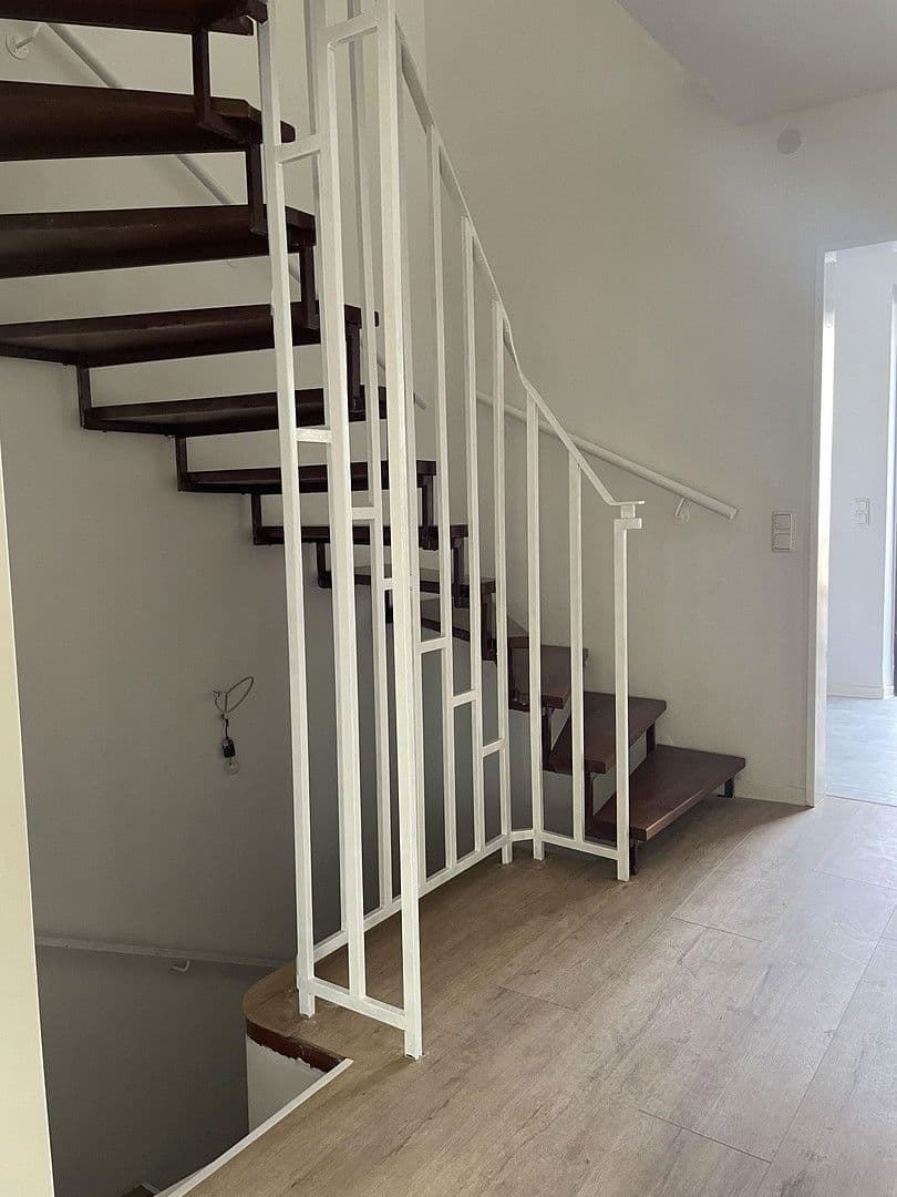 Prodej domu 110 m², pozemek 245 m², Hanau, Hessen Prodej domu 110 m², pozemek 245 m², Hanau, Hessen