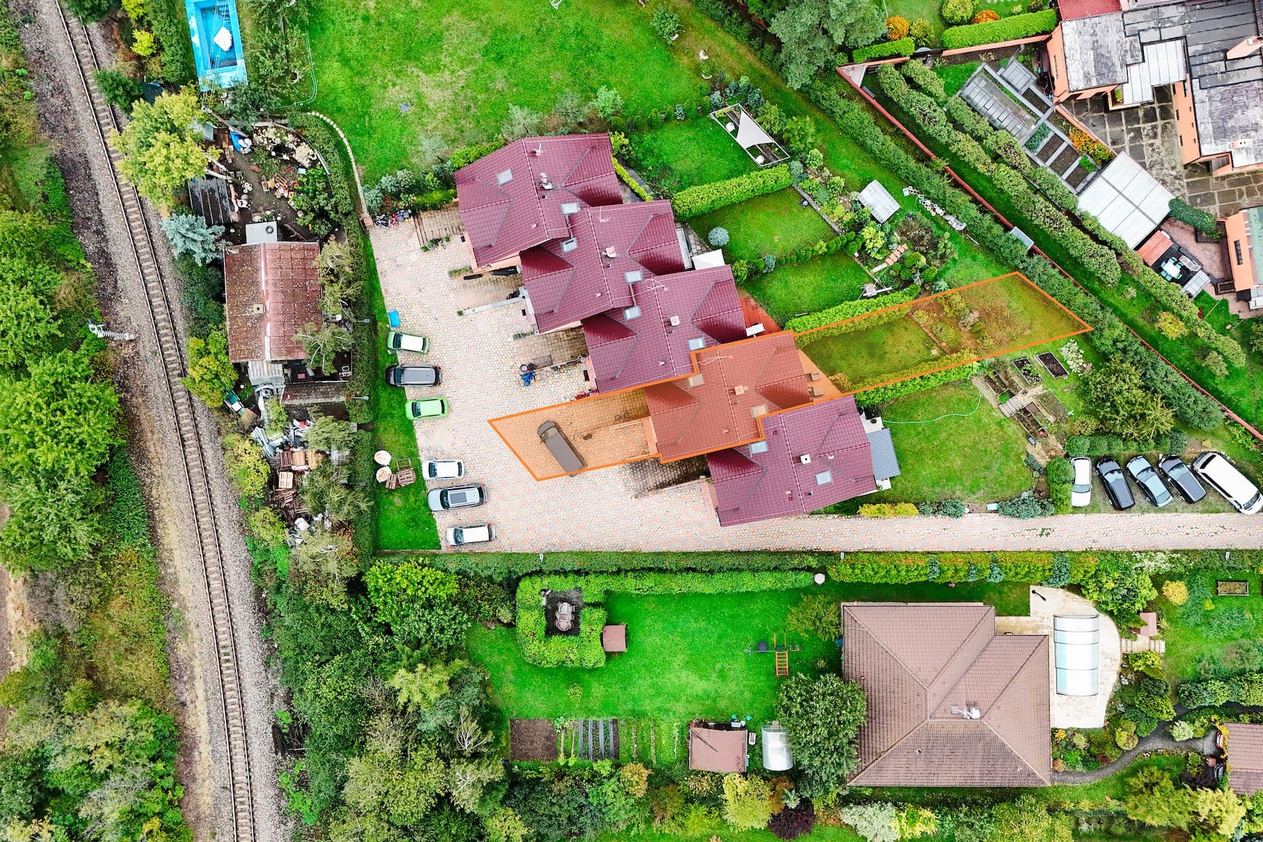 Prodej domu 213 m², pozemek 290 m², Čs. armády, Pletený Újezd, Středočeský kraj Prodej domu 213 m², pozemek 290 m², Čs. armády, Pletený Újezd, Středočeský kraj