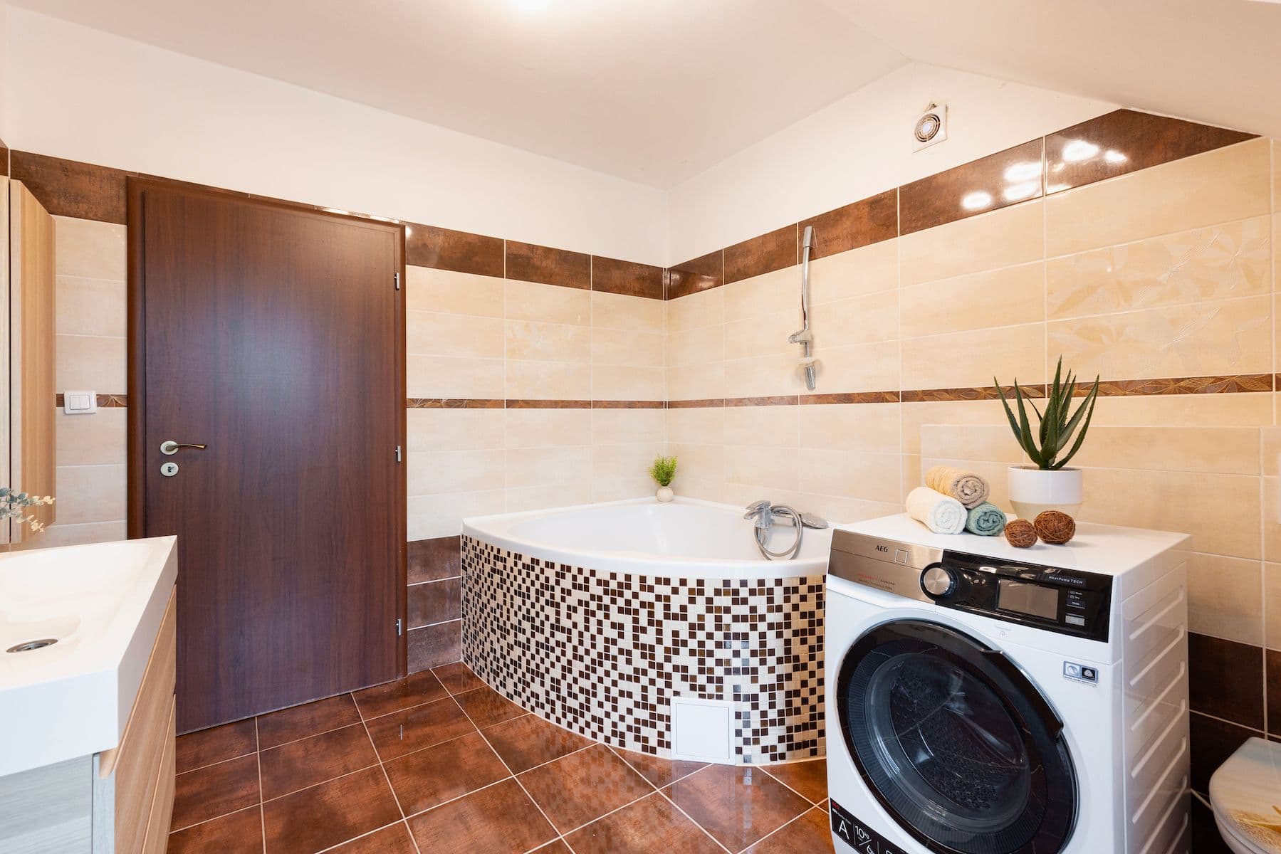 Prodej domu 213 m², pozemek 290 m², Čs. armády, Pletený Újezd, Středočeský kraj Prodej domu 213 m², pozemek 290 m², Čs. armády, Pletený Újezd, Středočeský kraj