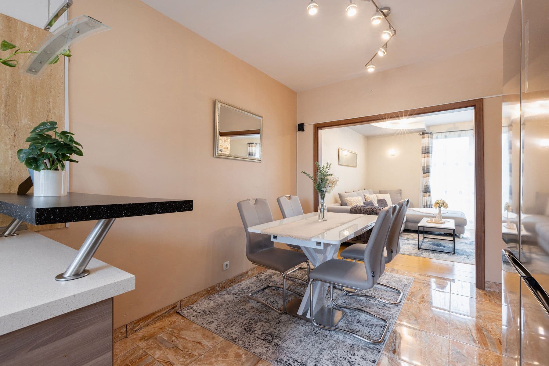 Prodej domu 213 m², pozemek 290 m², Čs. armády, Pletený Újezd, Středočeský kraj Prodej domu 213 m², pozemek 290 m², Čs. armády, Pletený Újezd, Středočeský kraj