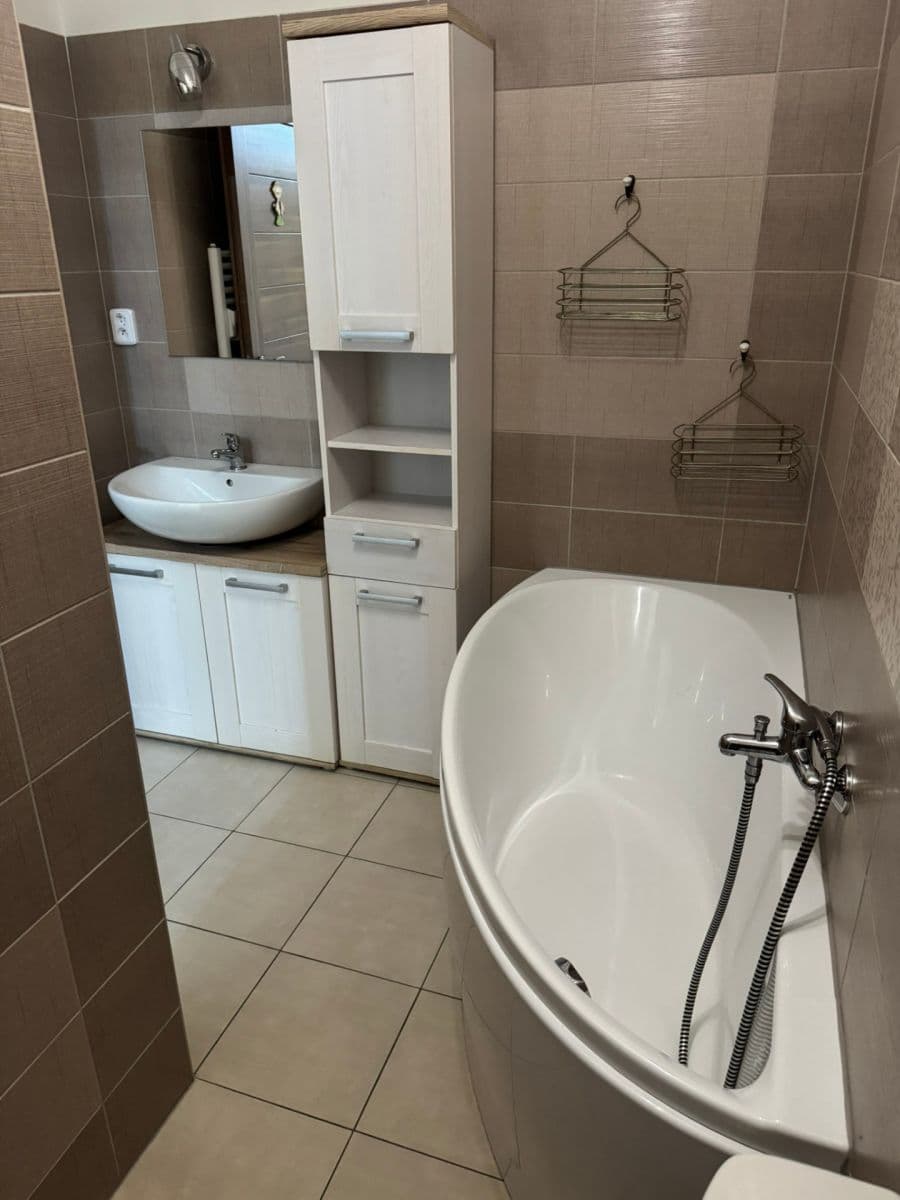 Pronájem bytu 2+kk 45 m², Okružní, Planá nad Lužnicí, Jihočeský kraj Pronájem bytu 2+kk 45 m², Okružní, Planá nad Lužnicí, Jihočeský kraj