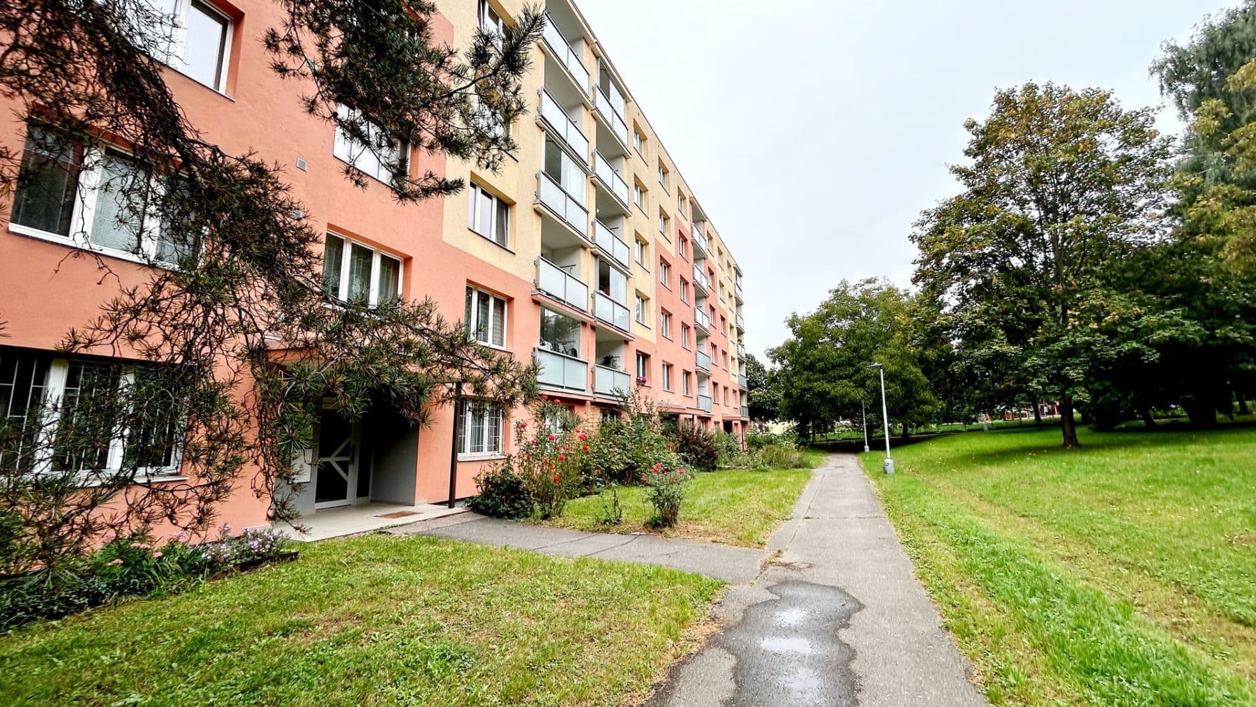 Pronájem bytu 1+1 35 m², Lyžařská, Praha, Praha Pronájem bytu 1+1 35 m², Lyžařská, Praha, Praha