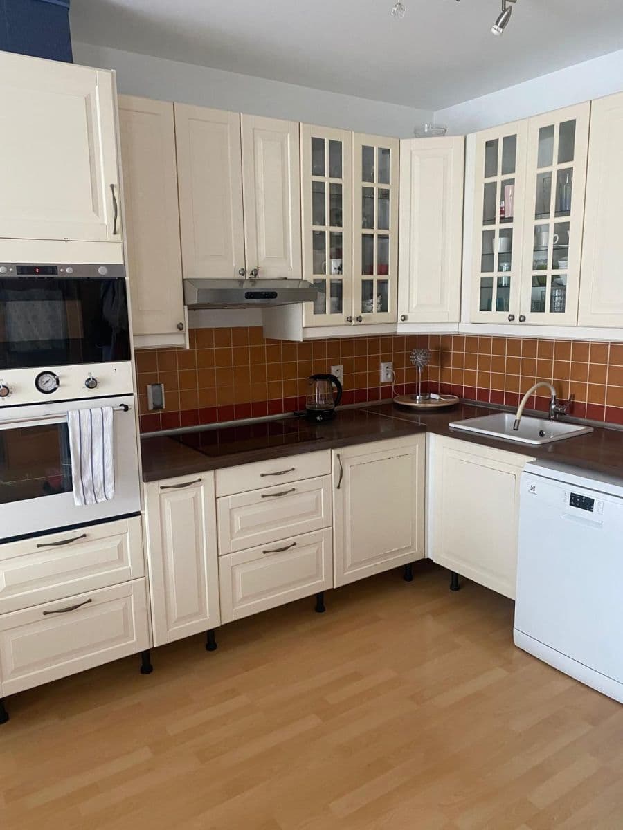 Pronájem bytu 2+kk 79 m², K Pískovně, Strančice, Středočeský kraj Pronájem bytu 2+kk 79 m², K Pískovně, Strančice, Středočeský kraj