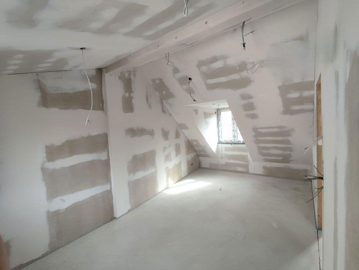 Pronájem bytu 3+1 81 m², Kochsgasse 6, Eschweiler, Severní Porýní-Vestfálsko Pronájem bytu 3+1 81 m², Kochsgasse 6, Eschweiler, Severní Porýní-Vestfálsko