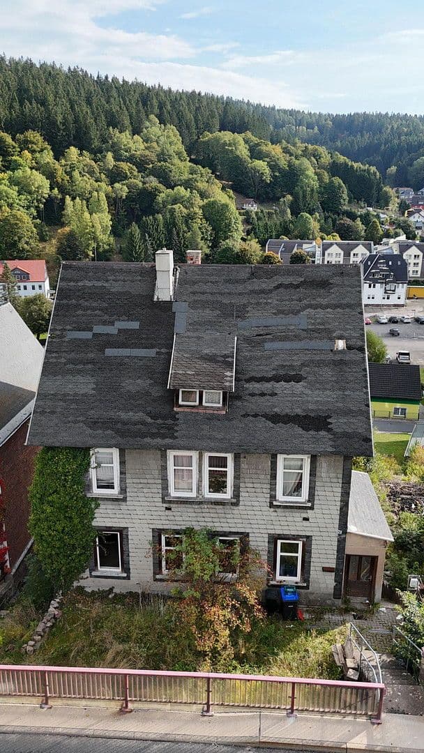 Prodej domu 158 m², pozemek 406 m², Schleussinger Straße 29, Ilmenava, Durynsko Prodej domu 158 m², pozemek 406 m², Schleussinger Straße 29, Ilmenava, Durynsko