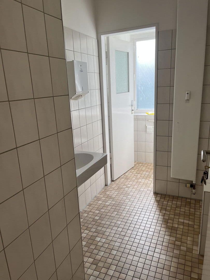 Pronájem nebytového prostoru 100 m², Römerstrasse 216, Heidelberg, Bádensko-Württembersko Pronájem nebytového prostoru 100 m², Römerstrasse 216, Heidelberg, Bádensko-Württembersko