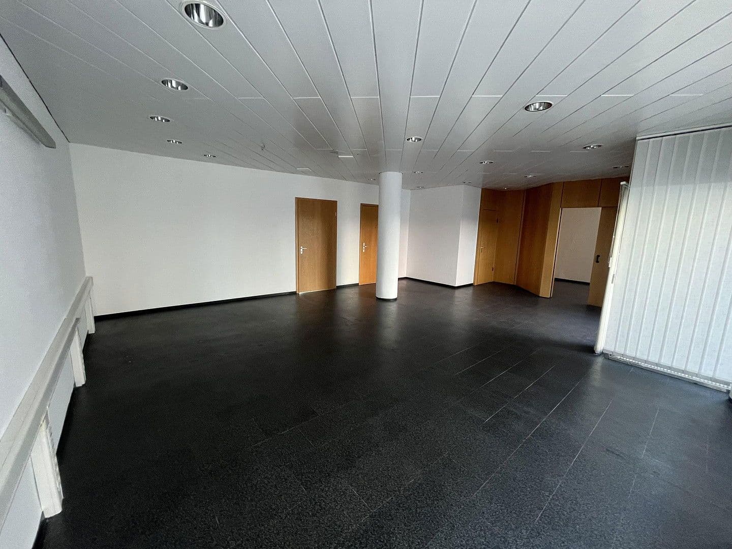 Pronájem nebytového prostoru 100 m², Römerstrasse 216, Heidelberg, Bádensko-Württembersko Pronájem nebytového prostoru 100 m², Römerstrasse 216, Heidelberg, Bádensko-Württembersko
