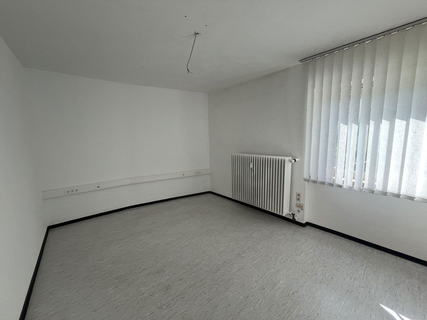 Pronájem nebytového prostoru 100 m², Römerstrasse 216, Heidelberg, Bádensko-Württembersko Pronájem nebytového prostoru 100 m², Römerstrasse 216, Heidelberg, Bádensko-Württembersko