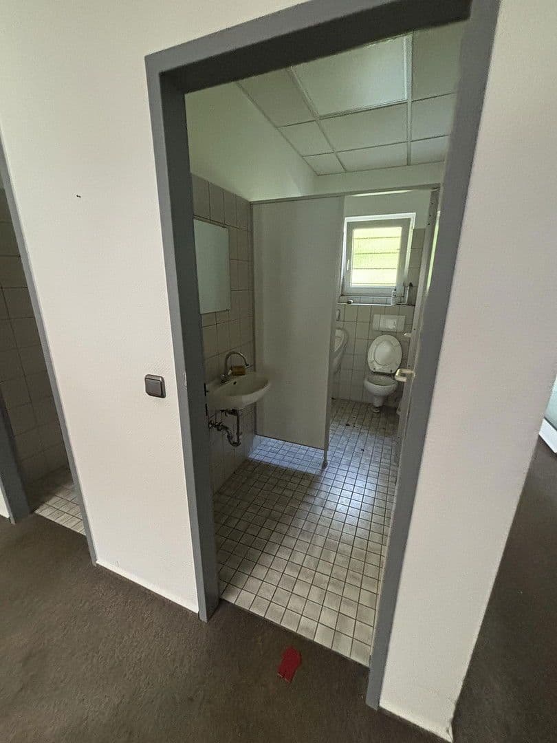 Prodej nebytového prostoru 13.171 m², Talstr, 146, Lüdenscheid, Severní Porýní-Vestfálsko Prodej nebytového prostoru 13.171 m², Talstr, 146, Lüdenscheid, Severní Porýní-Vestfálsko