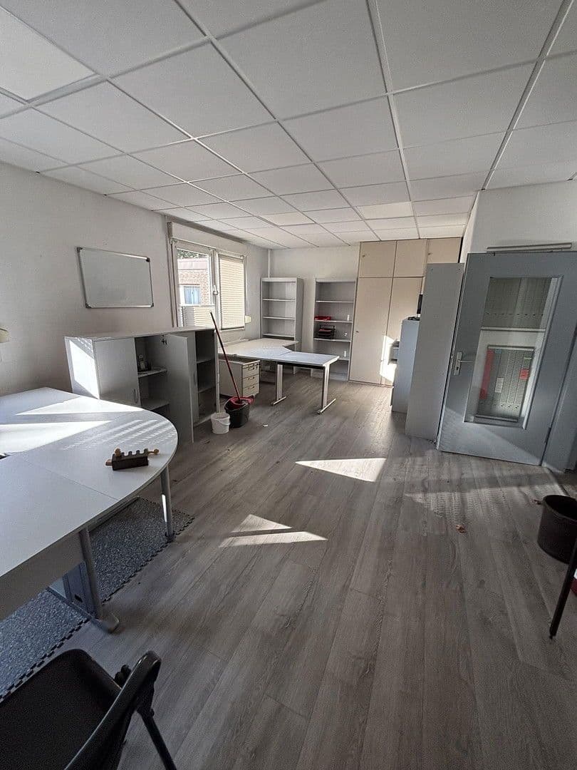 Prodej nebytového prostoru 13.171 m², Talstr, 146, Lüdenscheid, Severní Porýní-Vestfálsko Prodej nebytového prostoru 13.171 m², Talstr, 146, Lüdenscheid, Severní Porýní-Vestfálsko