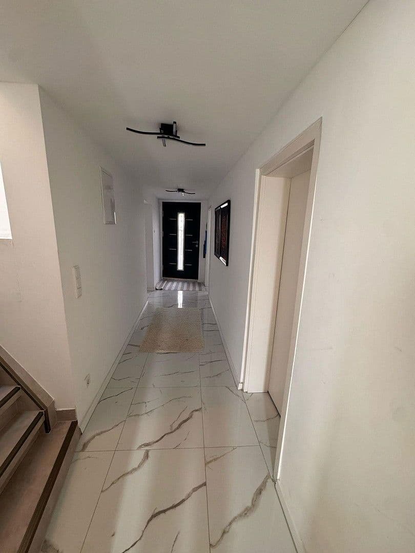 Prodej domu 155 m², pozemek 378 m², Kerpen, Severní Porýní-Vestfálsko Prodej domu 155 m², pozemek 378 m², Kerpen, Severní Porýní-Vestfálsko
