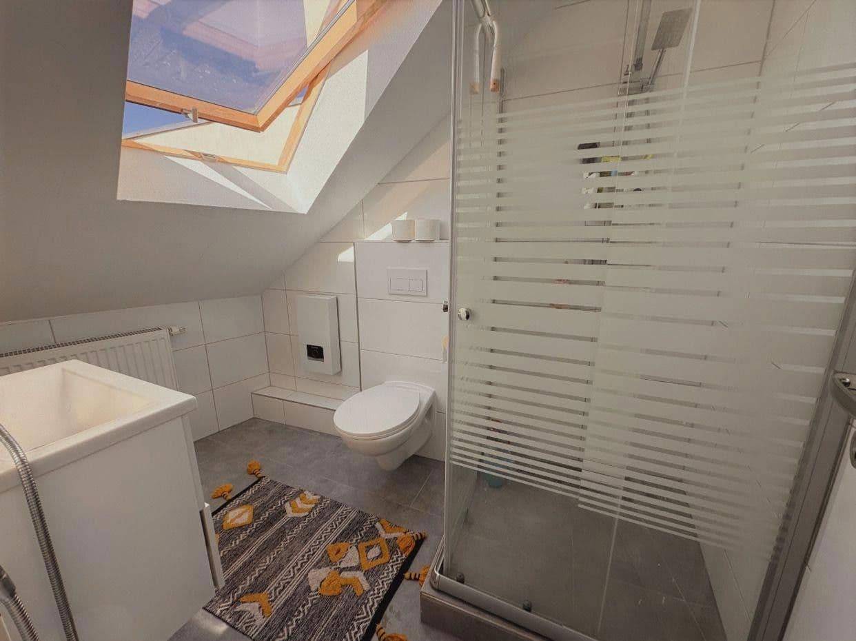 Prodej domu 155 m², pozemek 378 m², Kerpen, Severní Porýní-Vestfálsko Prodej domu 155 m², pozemek 378 m², Kerpen, Severní Porýní-Vestfálsko