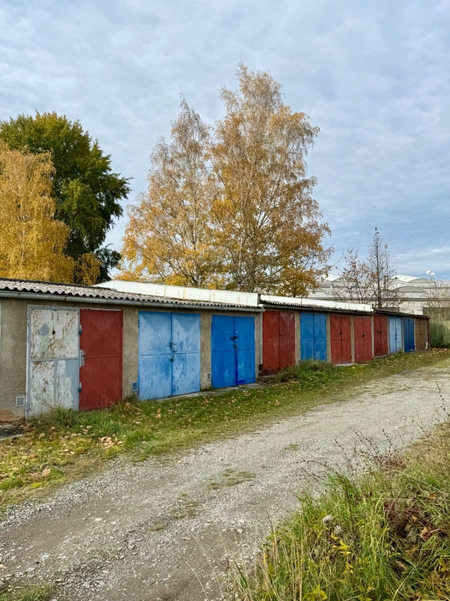 Prodej garáže 19 m², Cyklistická, Plzeň, Plzeňský kraj Prodej garáže 19 m², Cyklistická, Plzeň, Plzeňský kraj