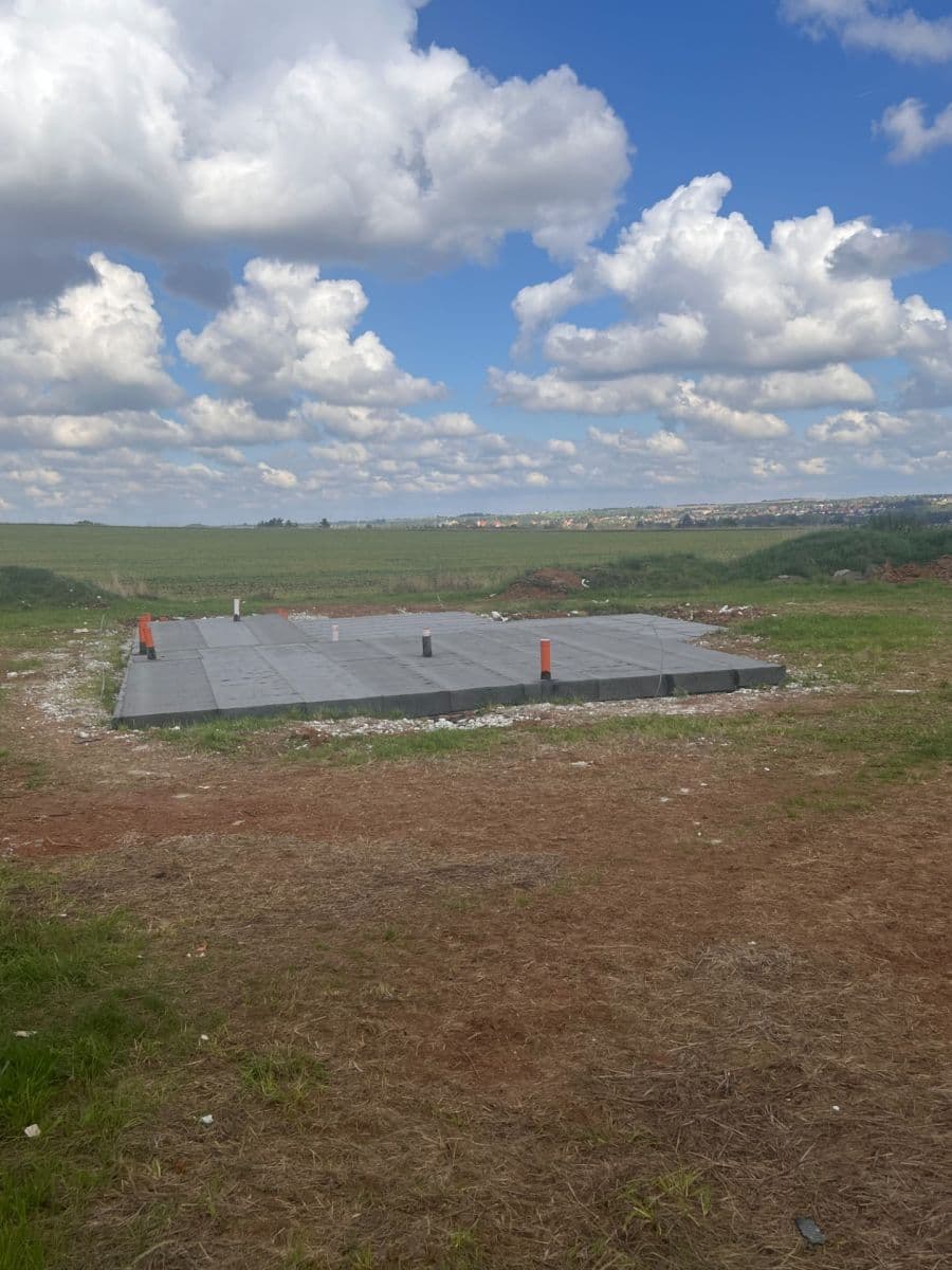 Prodej pozemku 1.233 m², V Hlinkách, Vysoký Újezd, Středočeský kraj Prodej pozemku 1.233 m², V Hlinkách, Vysoký Újezd, Středočeský kraj