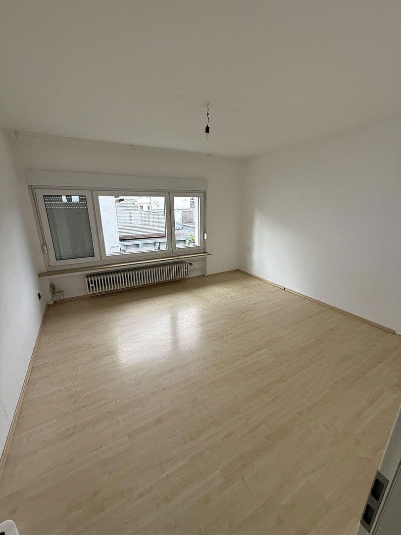 Prodej domu 143 m², pozemek 485 m², Baunatal, Hessen Prodej domu 143 m², pozemek 485 m², Baunatal, Hessen