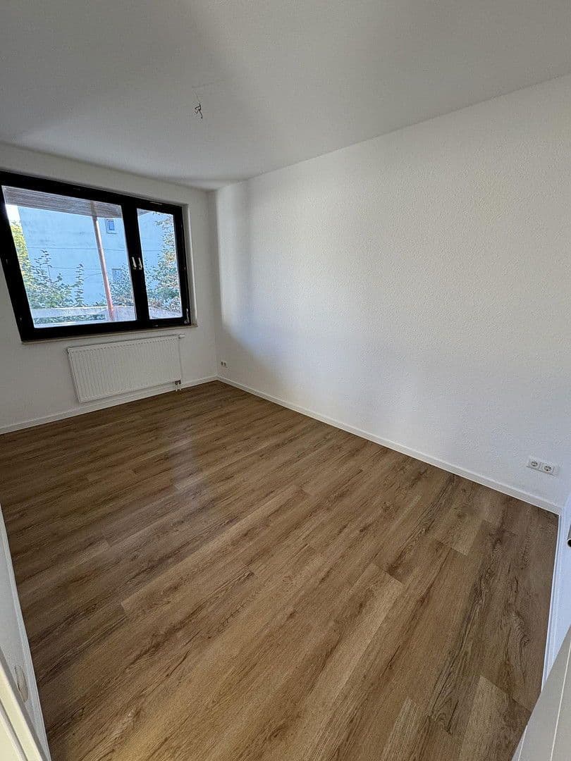 Prodej domu 180 m², pozemek 400 m², Trommelweg 86A, Oldenburg (Oldenburg), Dolní Sasko Prodej domu 180 m², pozemek 400 m², Trommelweg 86A, Oldenburg (Oldenburg), Dolní Sasko