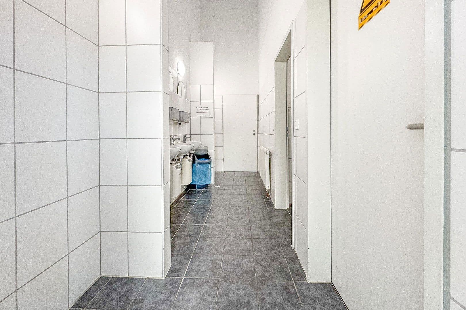 Pronájem nebytového prostoru 390 m², Witten, Severní Porýní-Vestfálsko Pronájem nebytového prostoru 390 m², Witten, Severní Porýní-Vestfálsko