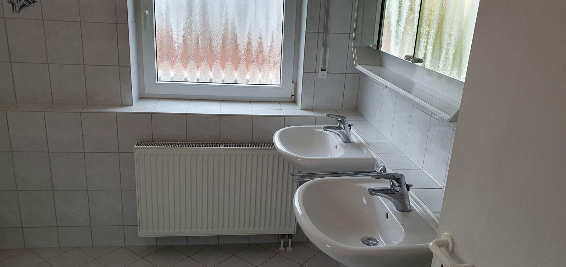 Prodej domu 330 m², pozemek 727 m², Sittenbachstraße 28 und 28a, Odelzhausen, Bavorsko Prodej domu 330 m², pozemek 727 m², Sittenbachstraße 28 und 28a, Odelzhausen, Bavorsko