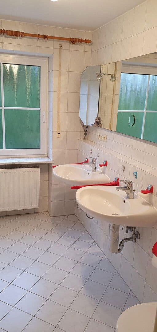 Prodej domu 330 m², pozemek 727 m², Sittenbachstraße 28 und 28a, Odelzhausen, Bavorsko Prodej domu 330 m², pozemek 727 m², Sittenbachstraße 28 und 28a, Odelzhausen, Bavorsko