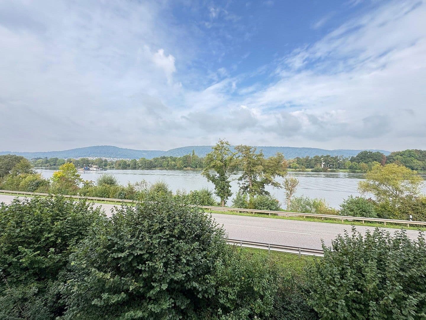 Prodej bytu 3+1 73 m², Triererstrasse 65, Konz, Porýní-Falc Prodej bytu 3+1 73 m², Triererstrasse 65, Konz, Porýní-Falc